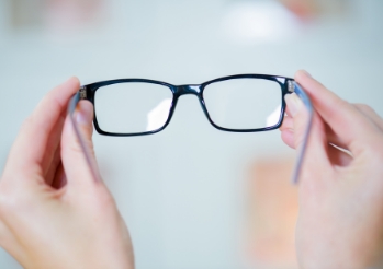 ケンガンメガネなら安心の豊富な品揃えと確かな技術のイメージ画像